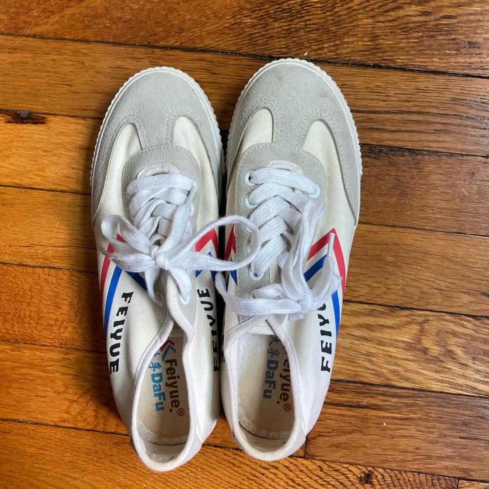 Feiyue Unisex White Canvas Sneakers EUC! Moving sale.